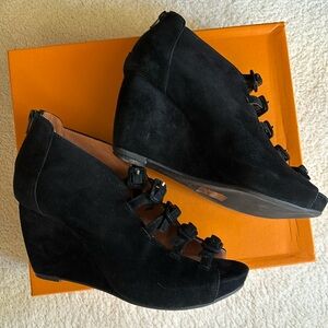 L’Amour Des Pieds Ineeda Black suede leather high platform wedge shoes booties 9